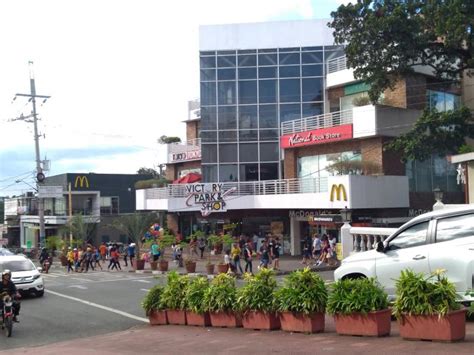 Victory PARK and SHOP .